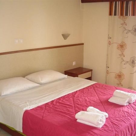 Hotel Bella Vista Sissi Esterno foto