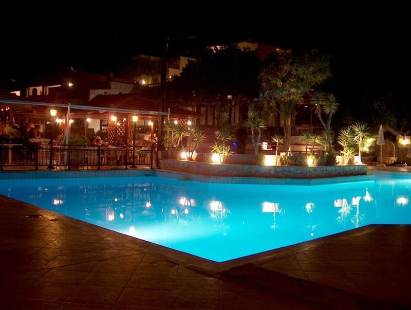 Hotel Bella Vista Sissi Esterno foto
